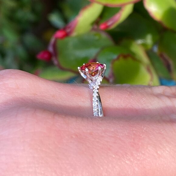 ✨ Dazzling 1ct Rose Red Moissanite Ring in Sterling Silver 🌹 - Picture 9 of 10